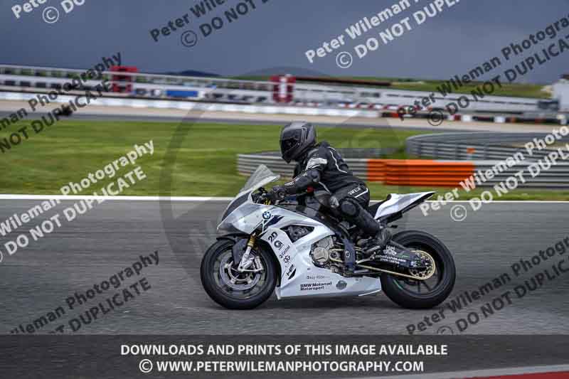 cadwell no limits trackday;cadwell park;cadwell park photographs;cadwell trackday photographs;enduro digital images;event digital images;eventdigitalimages;navarra;no limits trackdays;peter wileman photography;racing digital images;trackday digital images;trackday photos